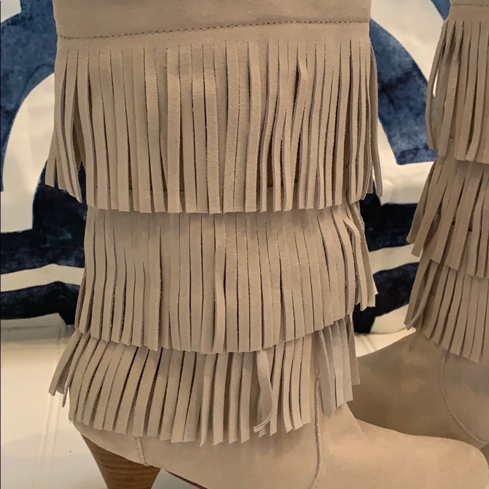 Chinese Laundry Trendy Fringe Heeled Boots 7 - Picture 2 of 8
